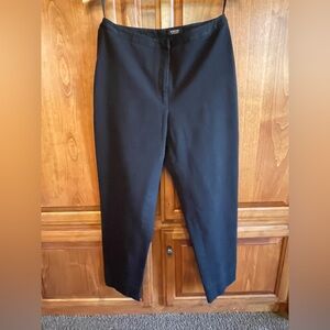 Like new black pants. Expert by Evergreen.